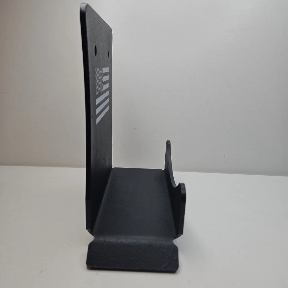 Black Wall Mount with American Flag Design
